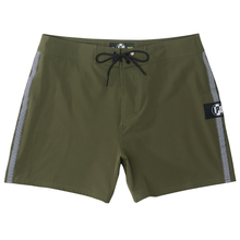 Load image into Gallery viewer, CHASE B100 16&quot; BOARDSHORT
