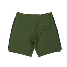 Load image into Gallery viewer, Le Bronz 18&quot; Boardshort Rifle Green
