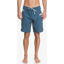 Load image into Gallery viewer, Highline Palm Out 19&quot; Boardshorts
