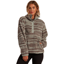 Load image into Gallery viewer, WOMENS SWITCHBACK PULLOVER
