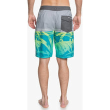Load image into Gallery viewer, Everyday Tropics 20&quot; Boardshorts
