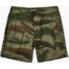Load image into Gallery viewer, Layover 2.0 Trail Shorts 18&quot;
