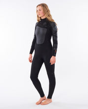 Load image into Gallery viewer, Women&#39;s Flashbomb Heatseeker 3/2 Chest Zip E6 Wetsuit in Black
